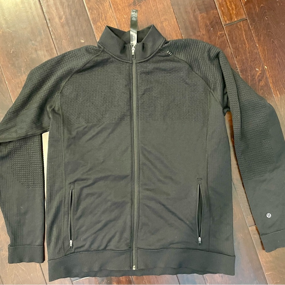 Lululemon Men’s Black Jacket - Merino Wool